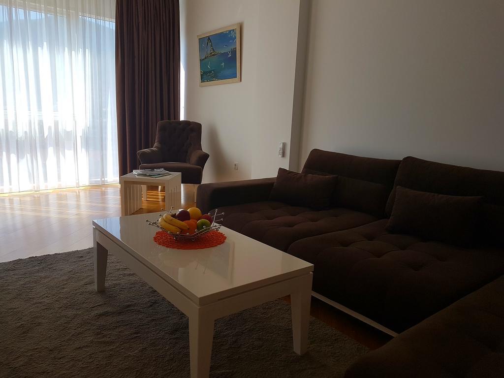 Apartment Tc Lux Vlsb Budva Ngoại thất bức ảnh